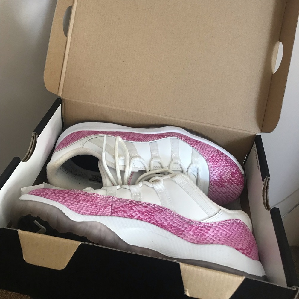 Girls Jordan Retro 11 Pink Snakeskin